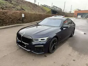 BMW 750 750 d xDrive M- Paket Bild 2