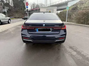 BMW 750 750 d xDrive M- Paket Bild 5