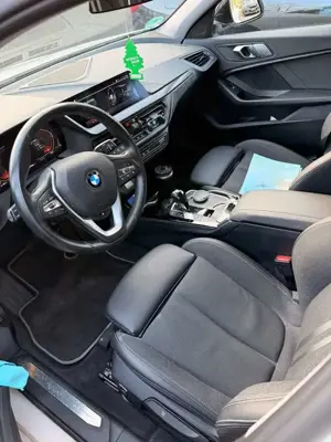 BMW 118 1er 118i Sport Line Bild 5