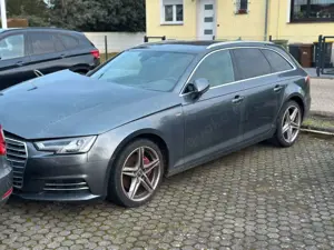 Audi A4 Avant S-LINE AUTOMATIK/KAMERA/UNFALL VORNE