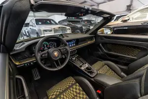 Porsche 992 Porsche 992 Spirit 70 PDCC Lift / Bose / 2026 Bild 2