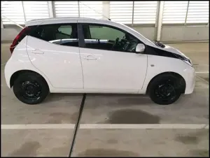 Toyota Aygo Aygo x-play connect