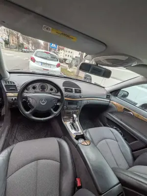 Mercedes-Benz 270 E 270 CDİ Bild 4