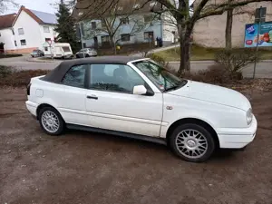 Volkswagen Golf Cabriolet 1.8 Joker Bild 3