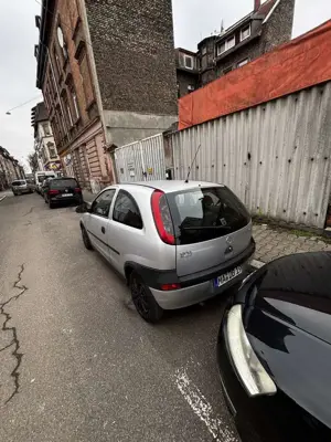 Opel Corsa 1.2 16V Elegance Bild 3