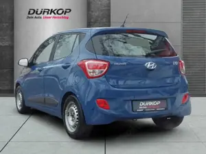 Hyundai i10 Style 1.2 Klimaautom SHZ LenkradHZG PDC Berganfahr Bild 3