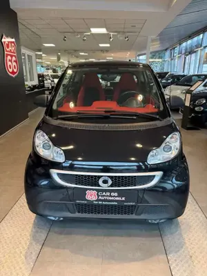 smart forTwo fortwo coupe Micro Hybrid Drive 52 kW Bild 2