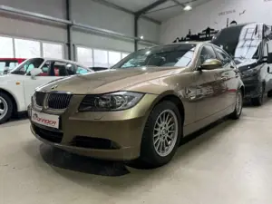BMW 325 i Lim. Aut. Xenon,Navi,Leder,GSD,PDC,2.Hand