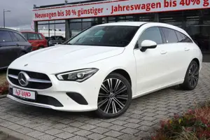 Mercedes-Benz CLA 200 CLA 200d Shooting Brake LED Navi DAB Sitzheizung P