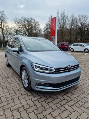Volkswagen Touran Highline DSG+NAV+TEMP+Anschlussgarantie