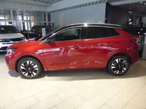 Opel Grandland Ultimate Plug-in-Hybrid Bild 2
