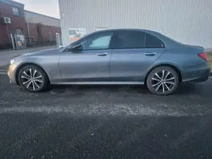 Mercedes-Benz E 220 E Limousine 4Matic AMG Widescreen