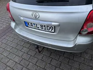 Toyota Avensis 2.0 VVT-i Combi Sol Bild 5
