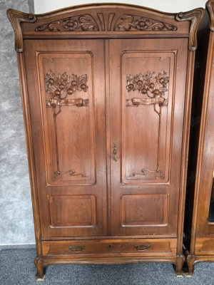 Antikes Schlafzimmer  Bild 2