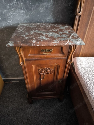 Antikes Schlafzimmer  Bild 8