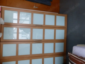 Kleiderschrank 