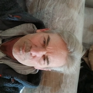 Suche auf diesem Wege eine nette Frau 