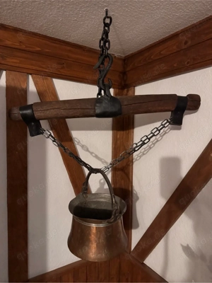 Deko Altes Geschirr mit Kupfergefäss