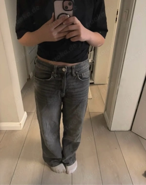 graue jeans von H&M