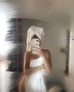 Stilvolle Frau (29) sucht Ihn für private Auszeiten