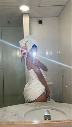 Hallo Ich suche nichts Bestimmtes, sondern einfach nur diskreten Spaß TG:Lau_r_eee