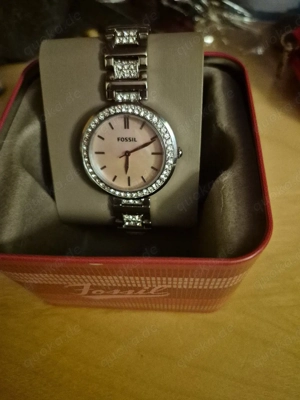 die uhr ist neu  Bild 2