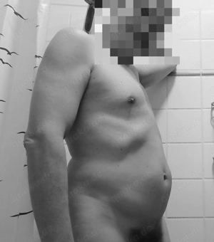 Gebundener Er(51,18x6) hat Vorliebe für junge Frauen bis 25 - du hat einen mature male Fetisch