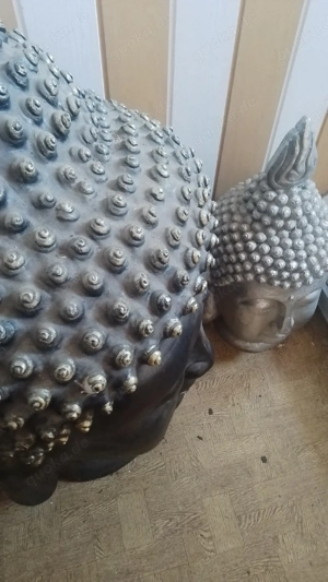 2 Buddhas ein kleiner und ein großer 