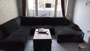 Schwarzes Sofa 