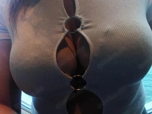 Nur ein Mauerblümchen...19 und normal (Videos und Bilder gegen TaschenGe*d)