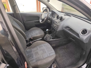 Ford Fiesta 5-Türer BJ 2007 Tüv 04 27 73000km Bild 6