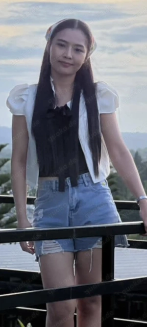 Nana Thai 32 bereits in Deutschland su. seriösen  gern  älteren Partner 