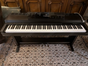 YAMAHA Clavinova CLP-300 gut erhalten