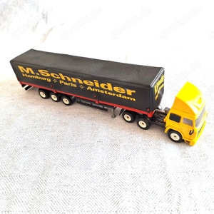 Siku 1:50  55  -- Siku Frontlader O & K  L45 und verschiedene Anhänger s. Fotos