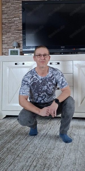 Welches PAAR sucht zärtl. gefühlvollen DOMINANTEN Mann ;-))