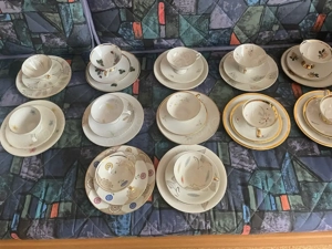 Sammeltassen Porzellan