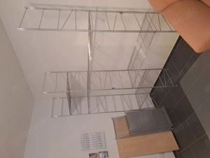 Gitterregal freistehend teilweise abgebaut