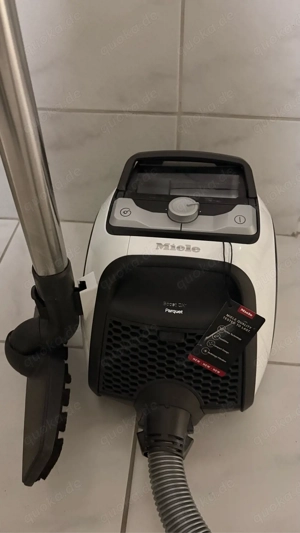 Miele Staubsauger CX1 boost parkett