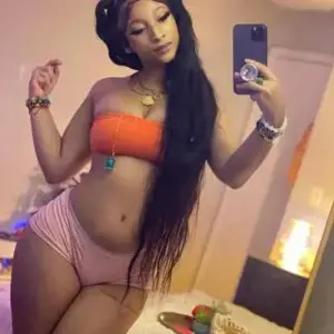 Live Cam NaughtywhoreX