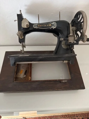 alte antike Decker Nähmaschine Bild 2
