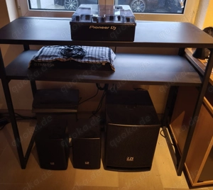 DJ Equipment für Einsteiger   DJ Tisch , Vinylbag Trolly , PA Anlage