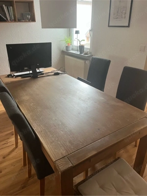 Esszimmertisch 