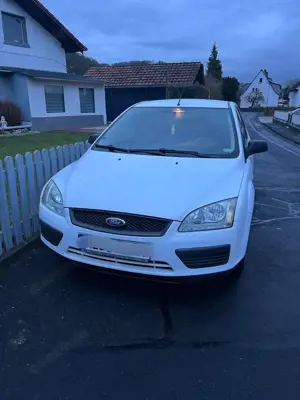 Ford Focus 1.6 16V Ambiente