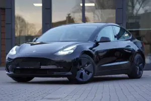 Tesla Model 3 Basis RWD *MIT AMD RYZEN PROZESSOR*