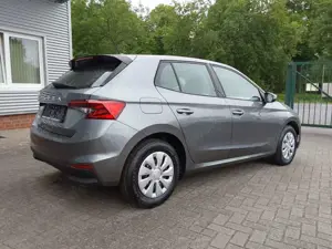 Skoda Fabia 1.0 MPI Essence PDC/LED 59 kW (80 PS), Schalt. ... Bild 2