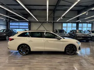 CUPRA Leon VZ e-Hybr Virtual AHK Navi LED ACC Bild 4