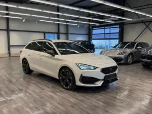 CUPRA Leon VZ e-Hybr Virtual AHK Navi LED ACC Bild 3