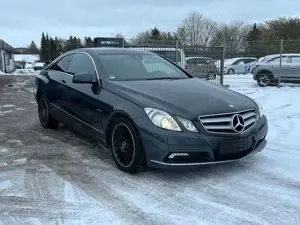 Mercedes-Benz E 250 E Coupe  CGI BlueEfficiency