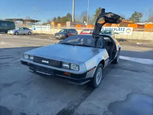 Delorean DMC-12