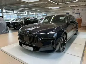 BMW 740 d xDrive Limousine M Sportpaket Bild 3